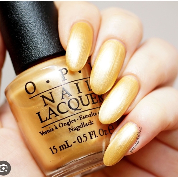 💅 3/$20 OPI Rollin' In Cashmere - Picture 4 of 7